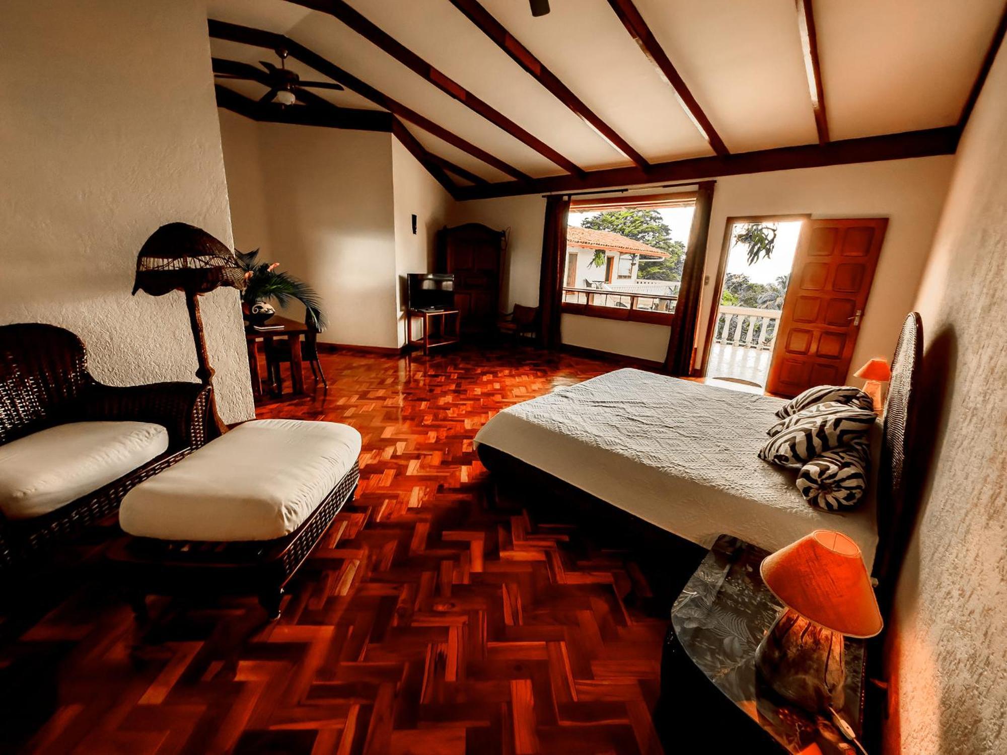 Canal Grande Lodge Piedades Ngoại thất bức ảnh